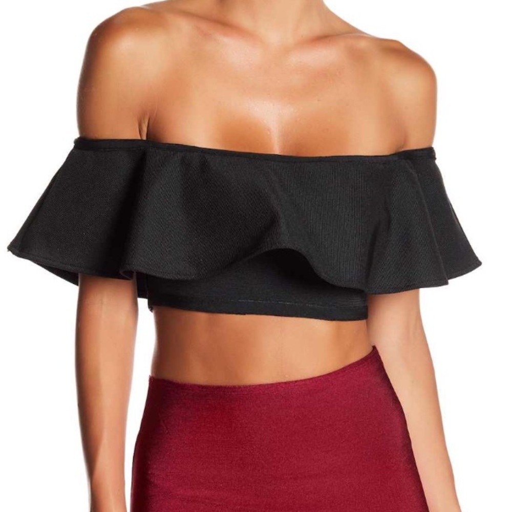 WOW COUTURE Cropped Ruffle Top in Black